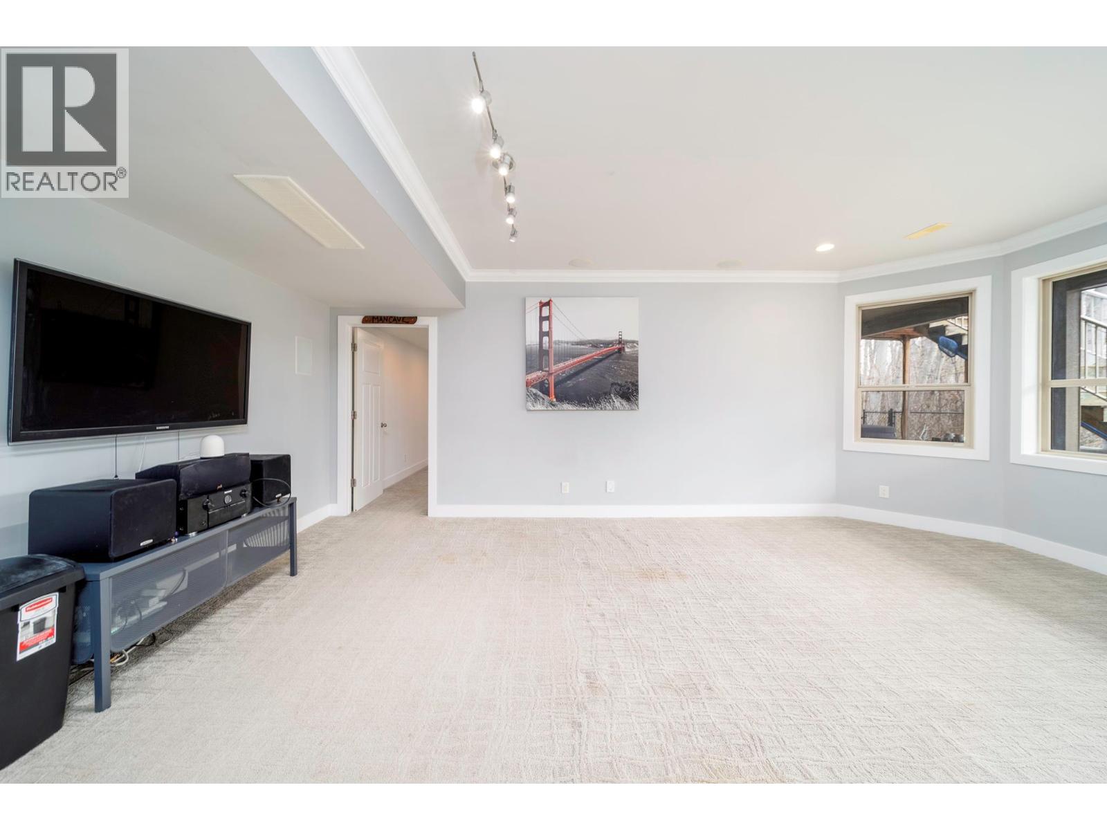 5037 Treadgold Court, Kelowna