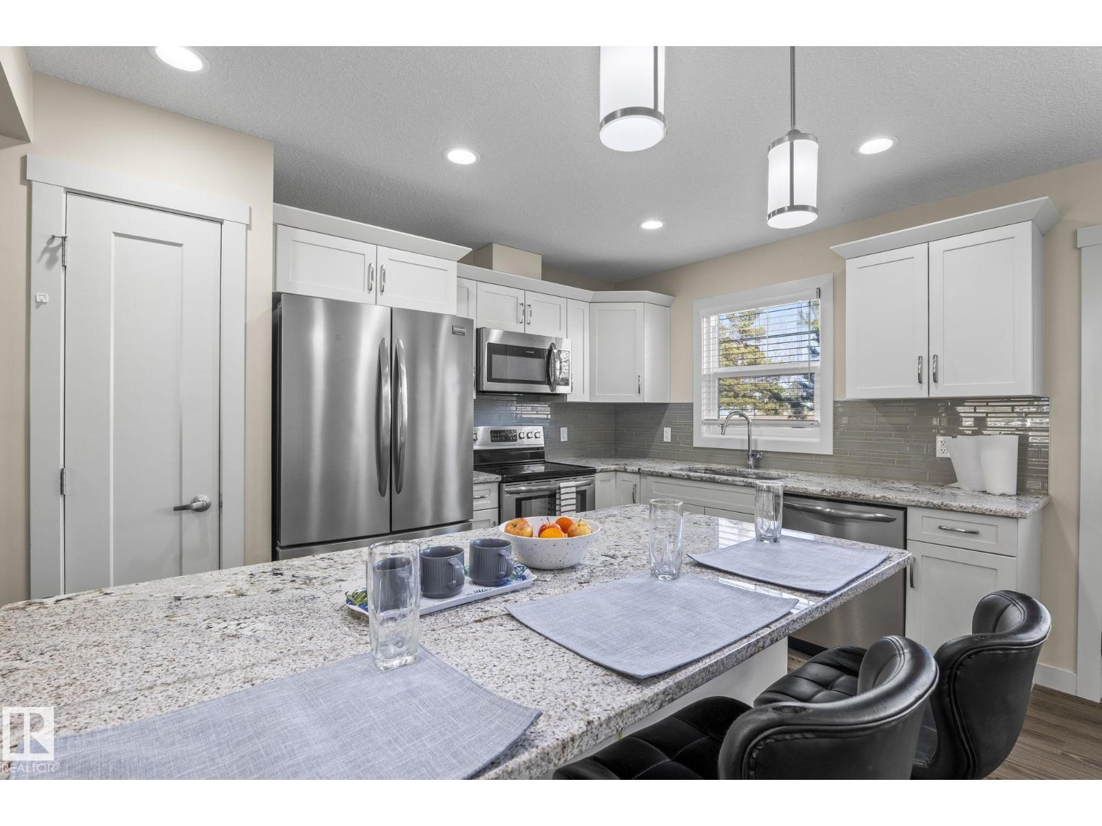 #24 4205 30 ST NW, Edmonton