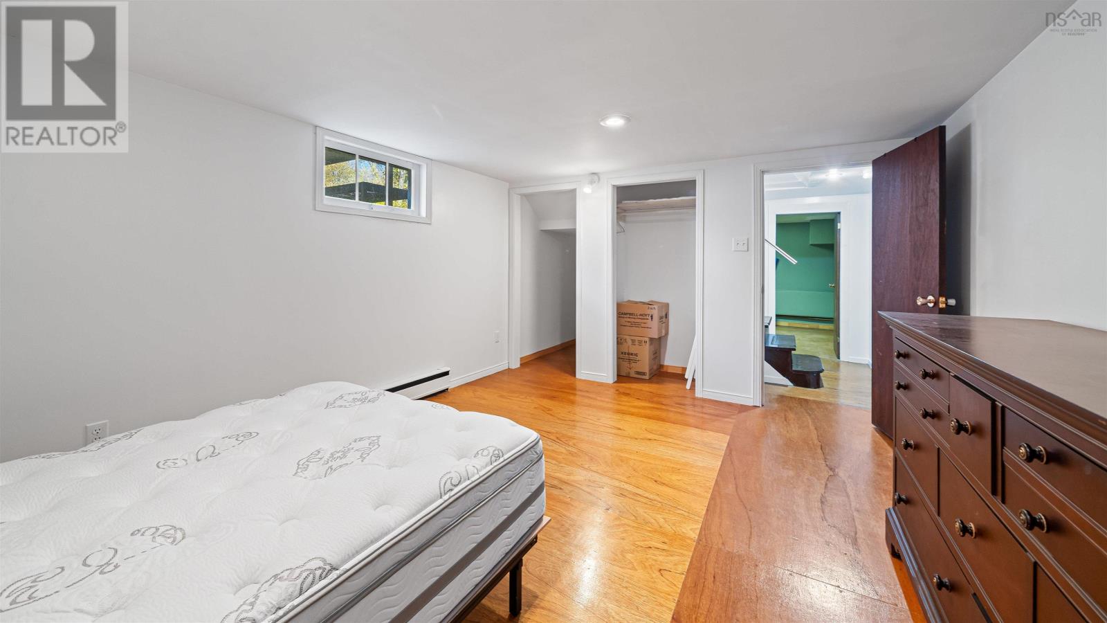 Property 28 of 42 of 417 Wilson Street