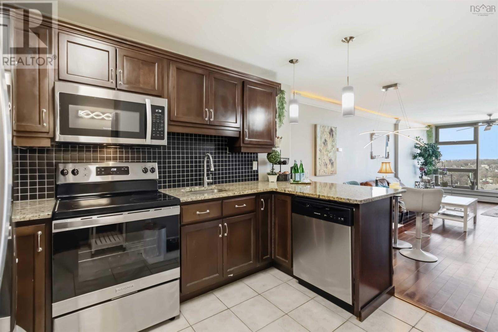 Property 32 of 45 of 1601 6369 Coburg Road