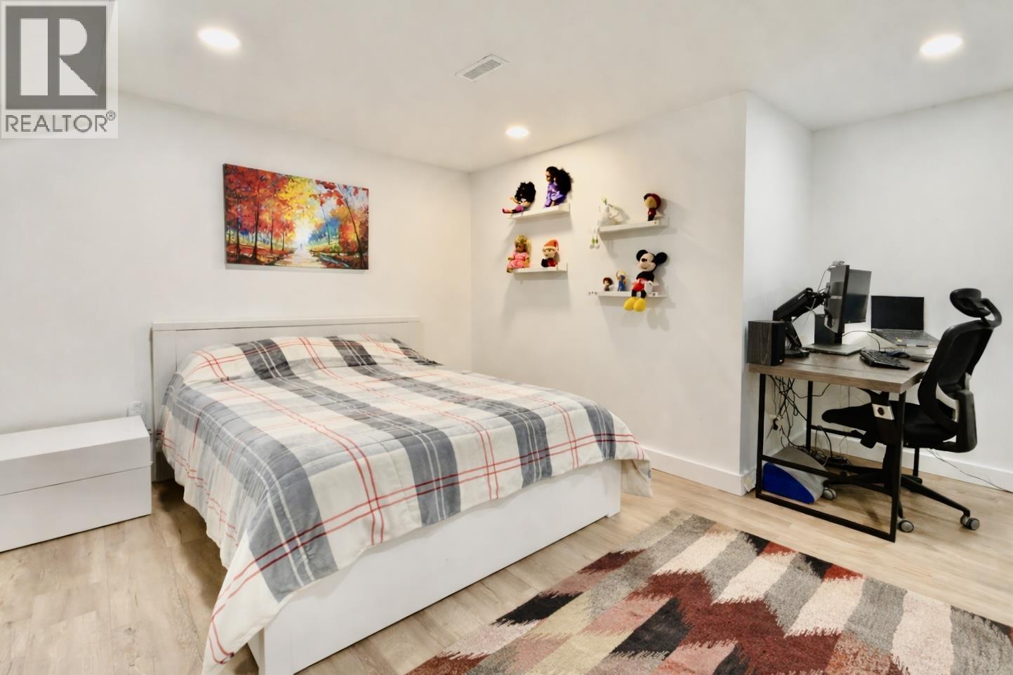 438 CARLSEN PLACE, Port Moody