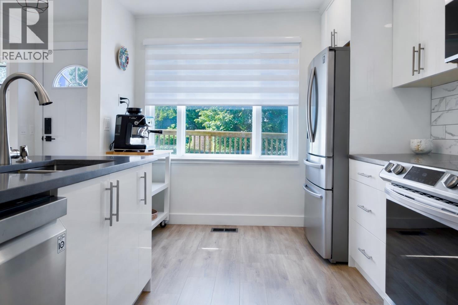 438 CARLSEN PLACE, Port Moody