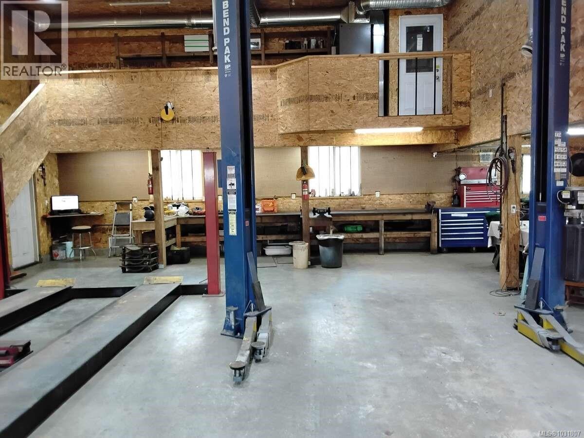 4759 YELLOW POINT RD - 47