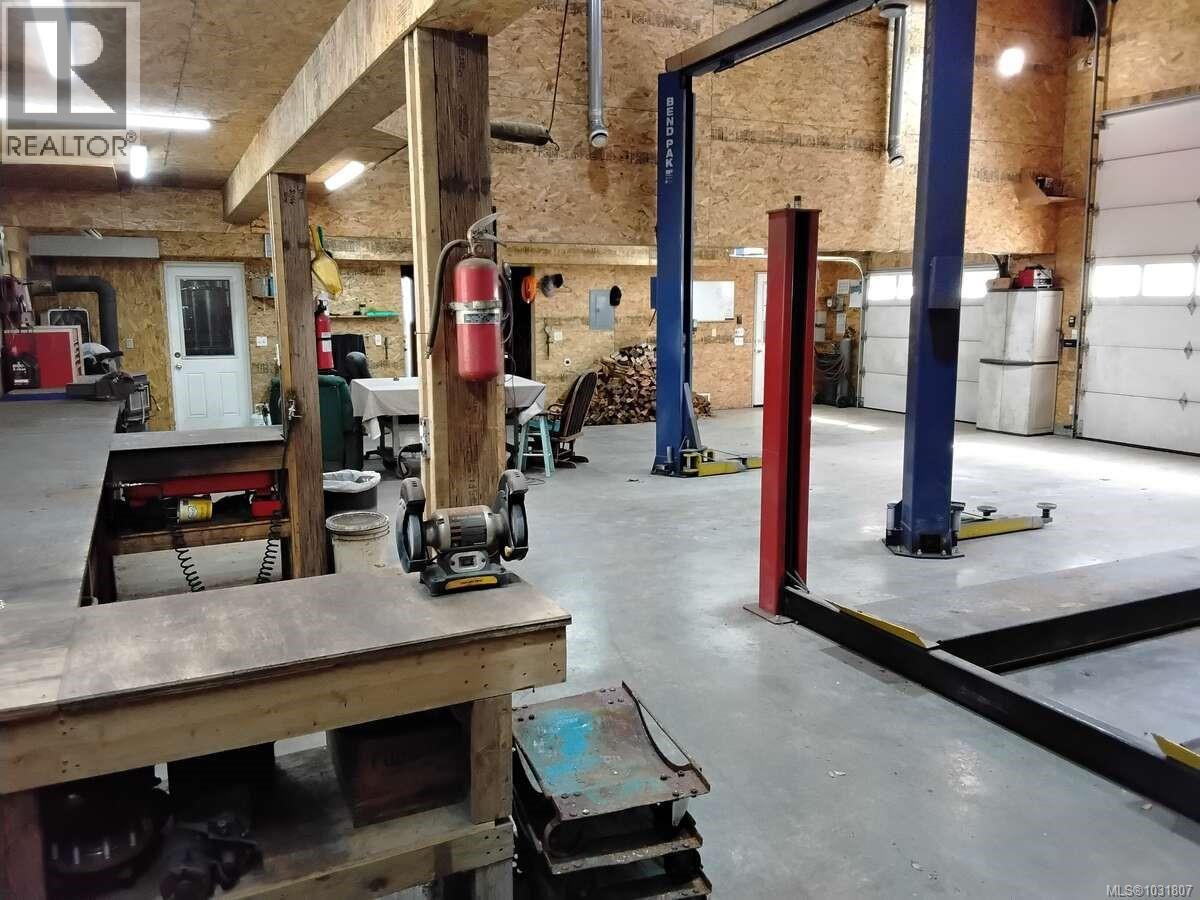 4759 YELLOW POINT RD - 48