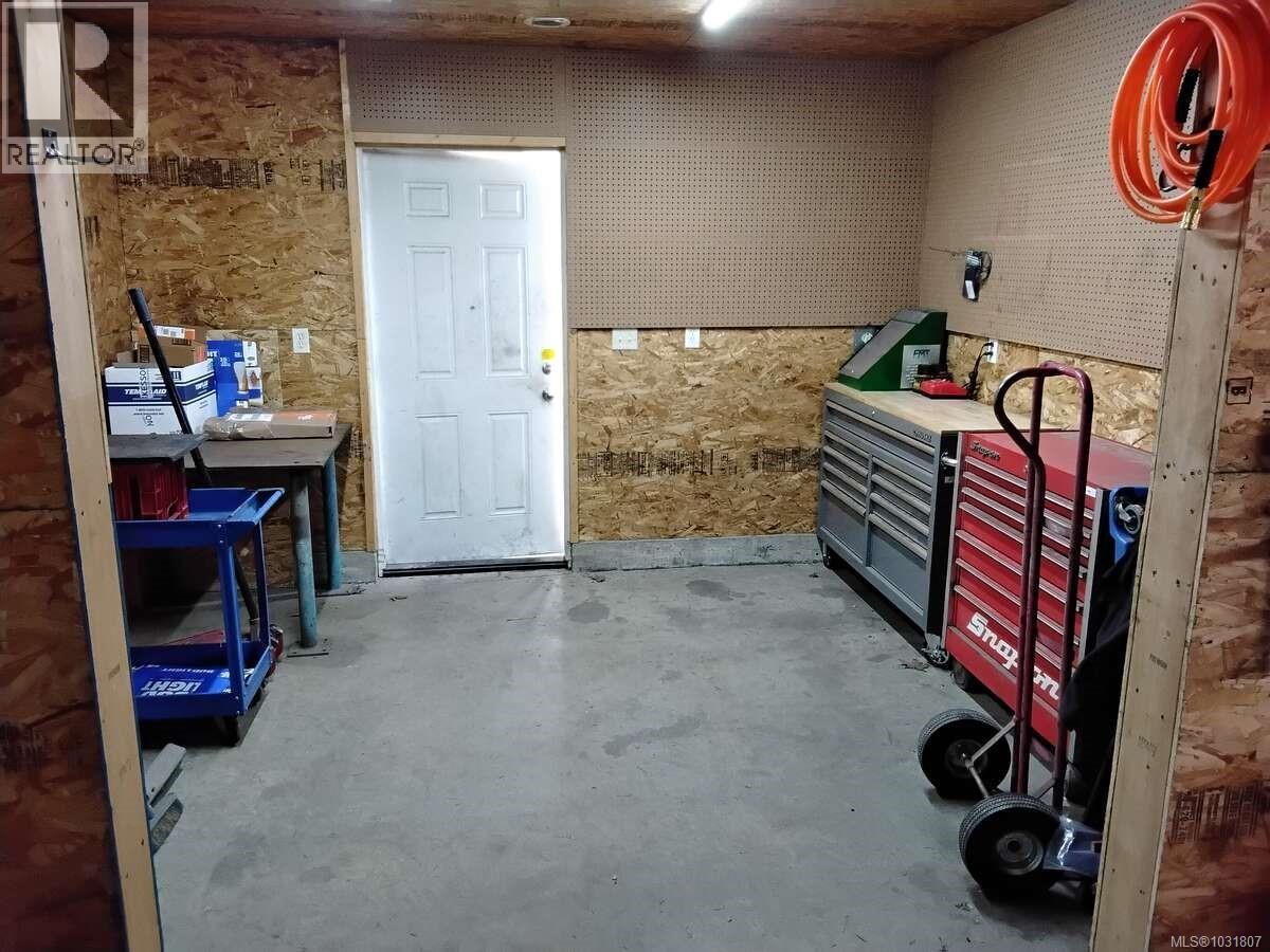 4759 YELLOW POINT RD - 52