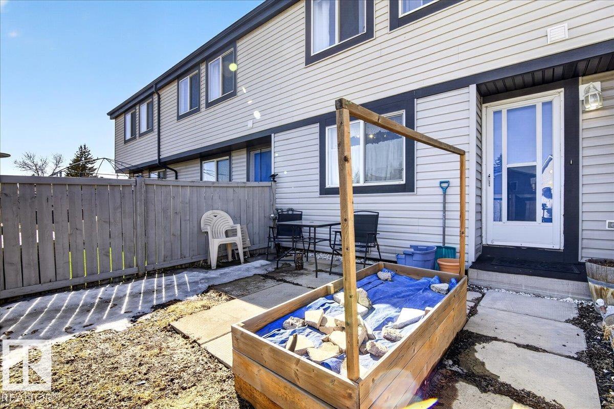 #3 18010 98 AV NW, Edmonton