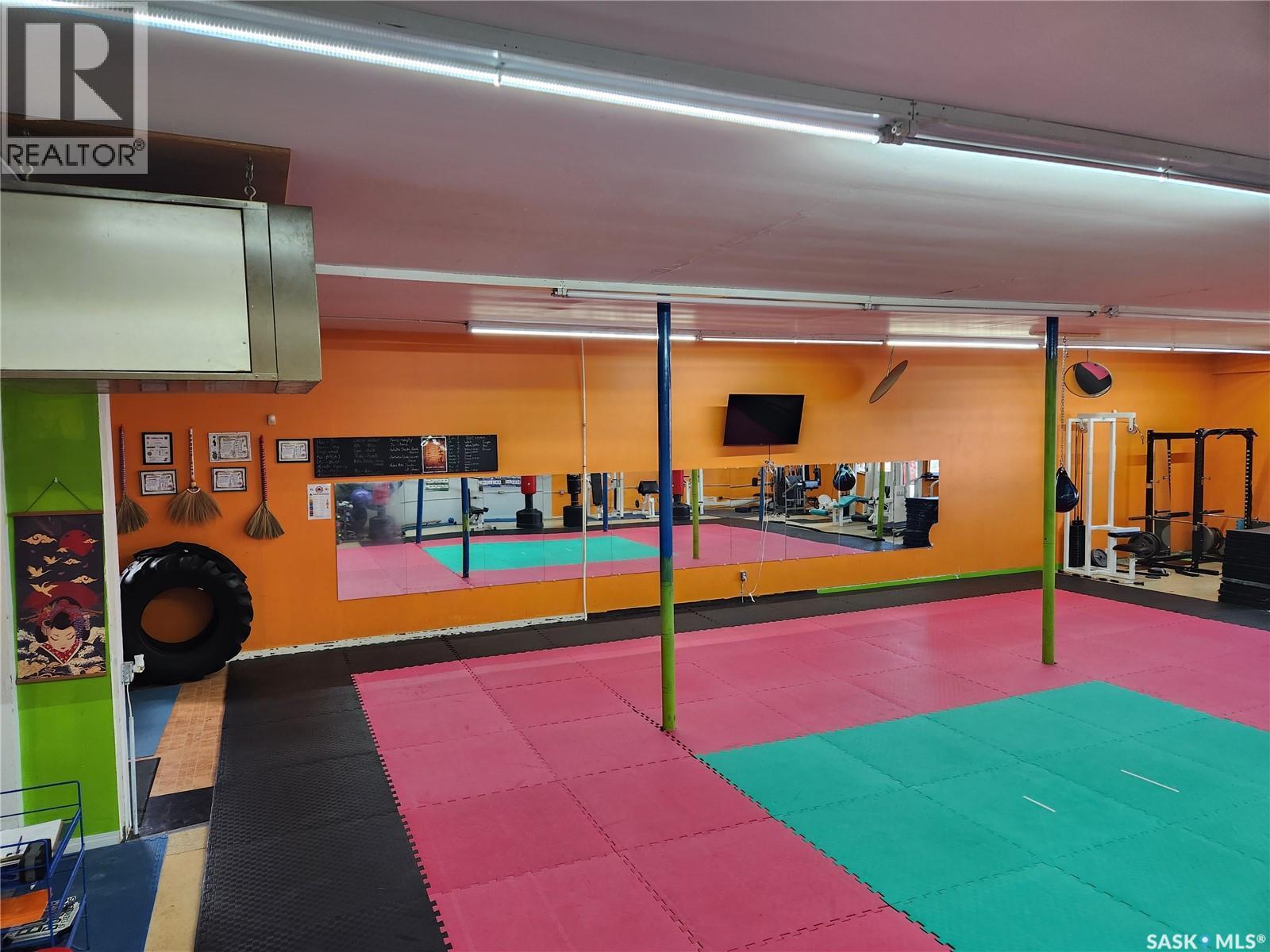 705 MAIN STREET - 27