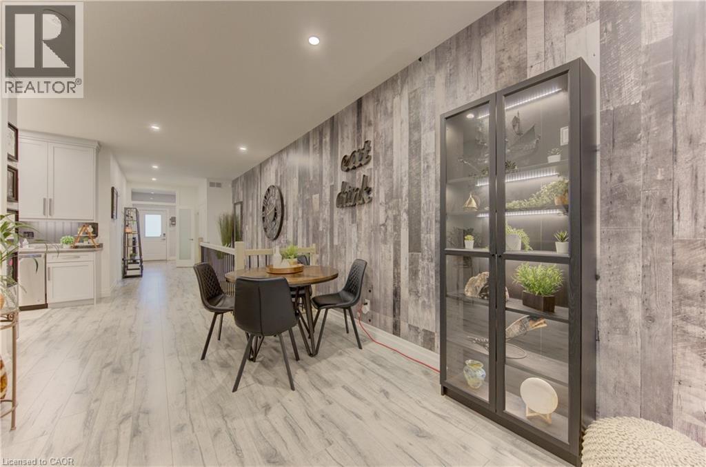 530 LAMPMAN PLACE - 22