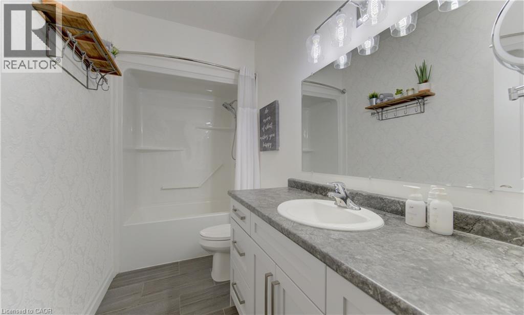 530 LAMPMAN PLACE - 28