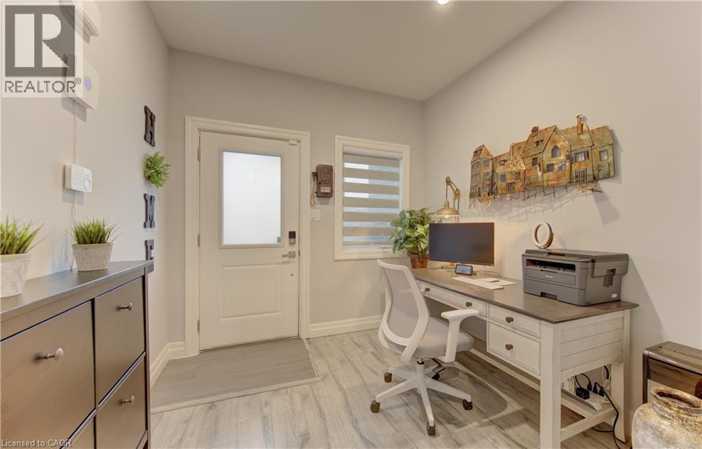 530 LAMPMAN PLACE - Image 3