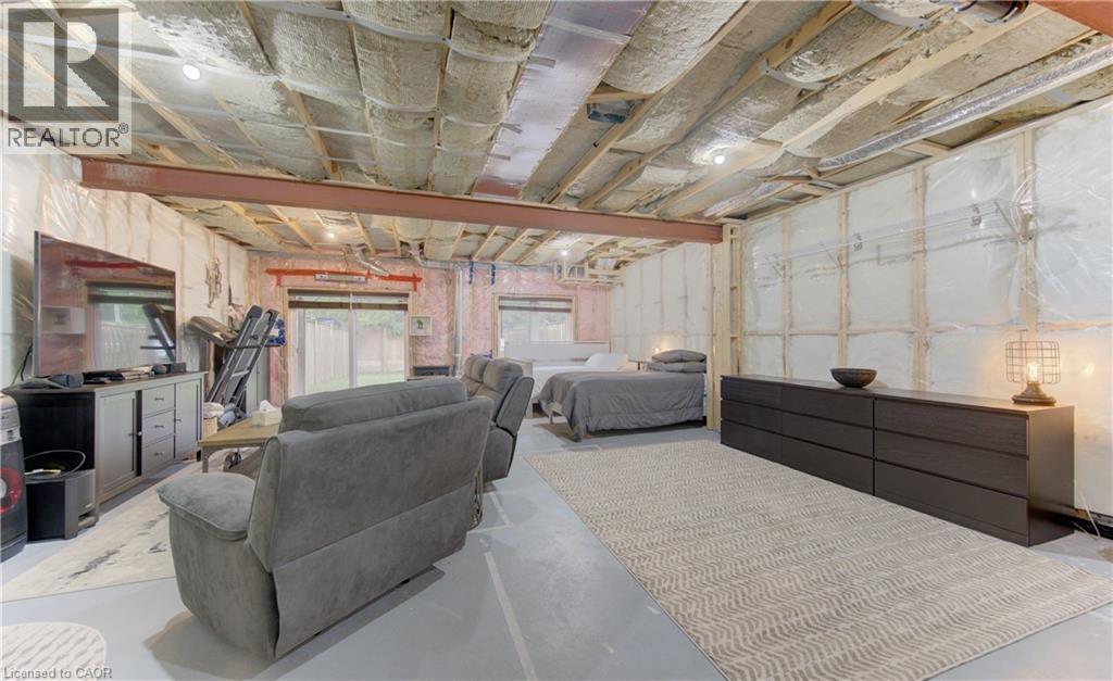 530 LAMPMAN PLACE - 31