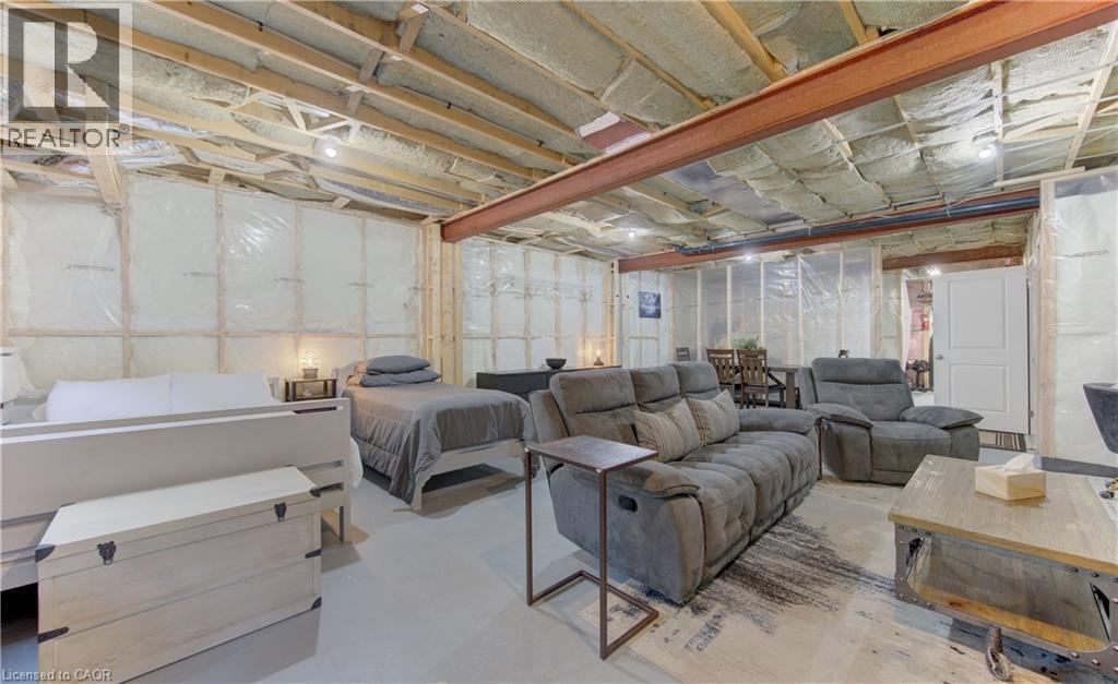 530 LAMPMAN PLACE - 33