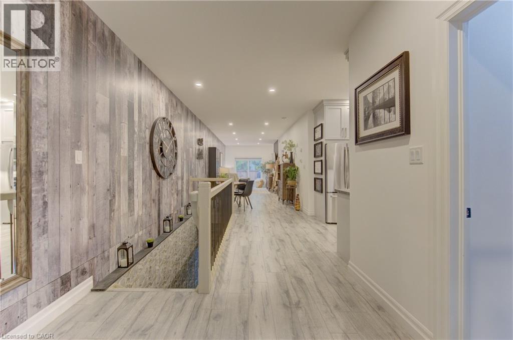 530 LAMPMAN PLACE - 4