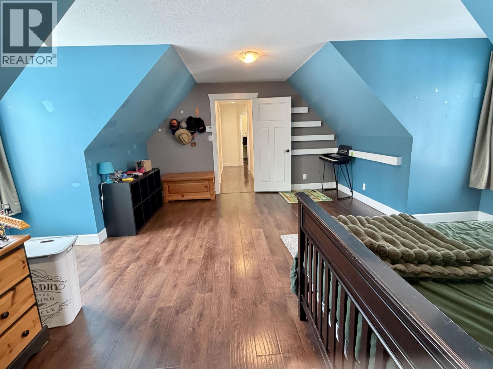 1522 ALDER AVENUE - 21