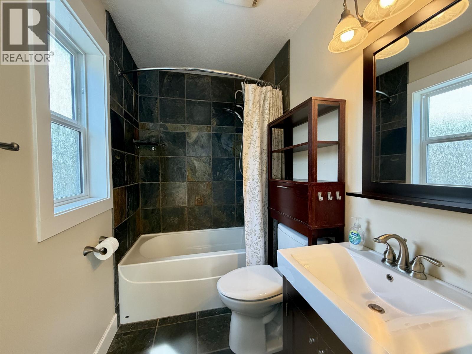 1522 ALDER AVENUE - 24