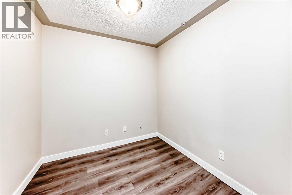 #234 2233 34 AVENUE SW - 35