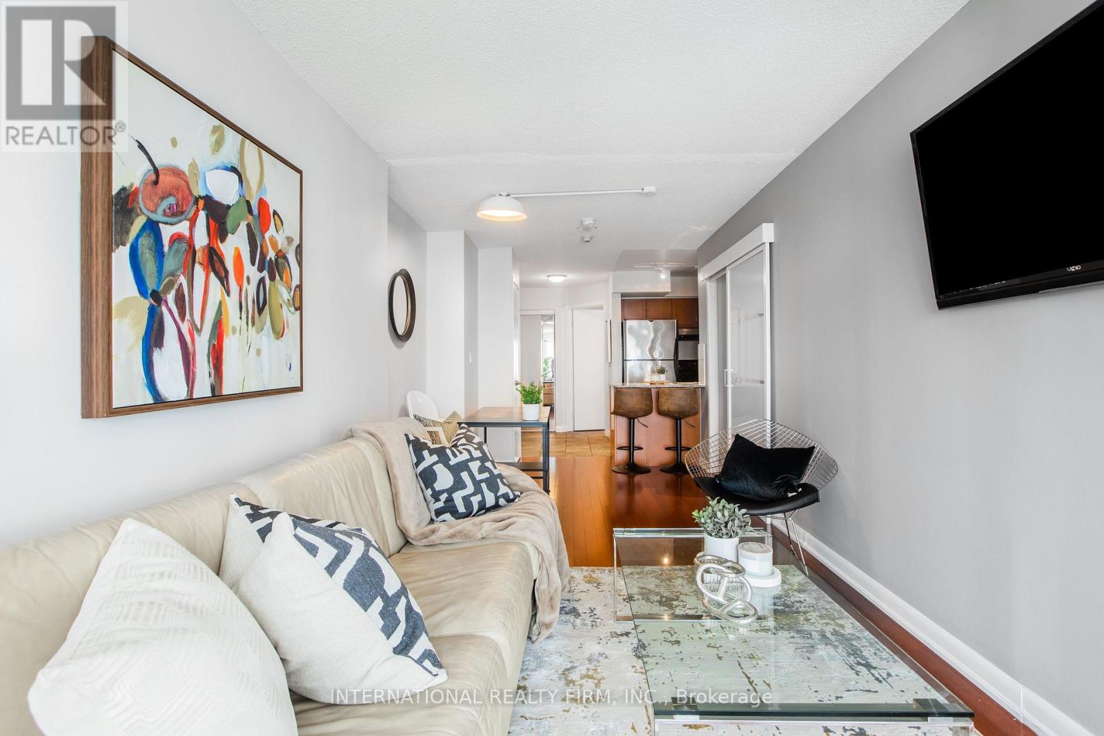 Listing photo of 3303 - 210 VICTORIA STREET