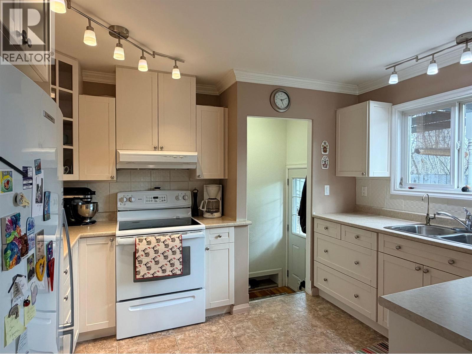 134 S FIFTH AVENUE - Image 2