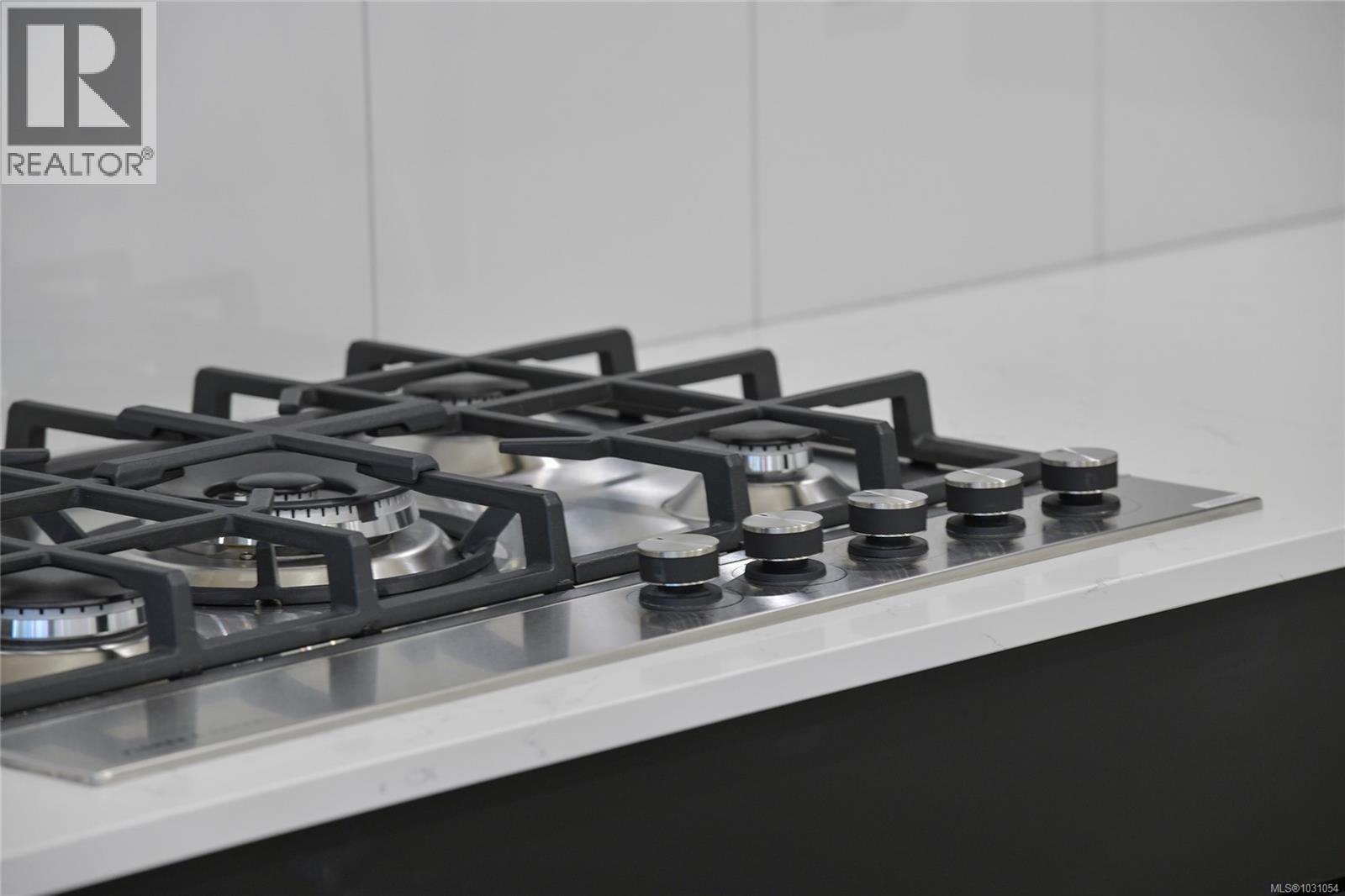 #314 2341 BEAR MOUNTAIN PKWY - 7