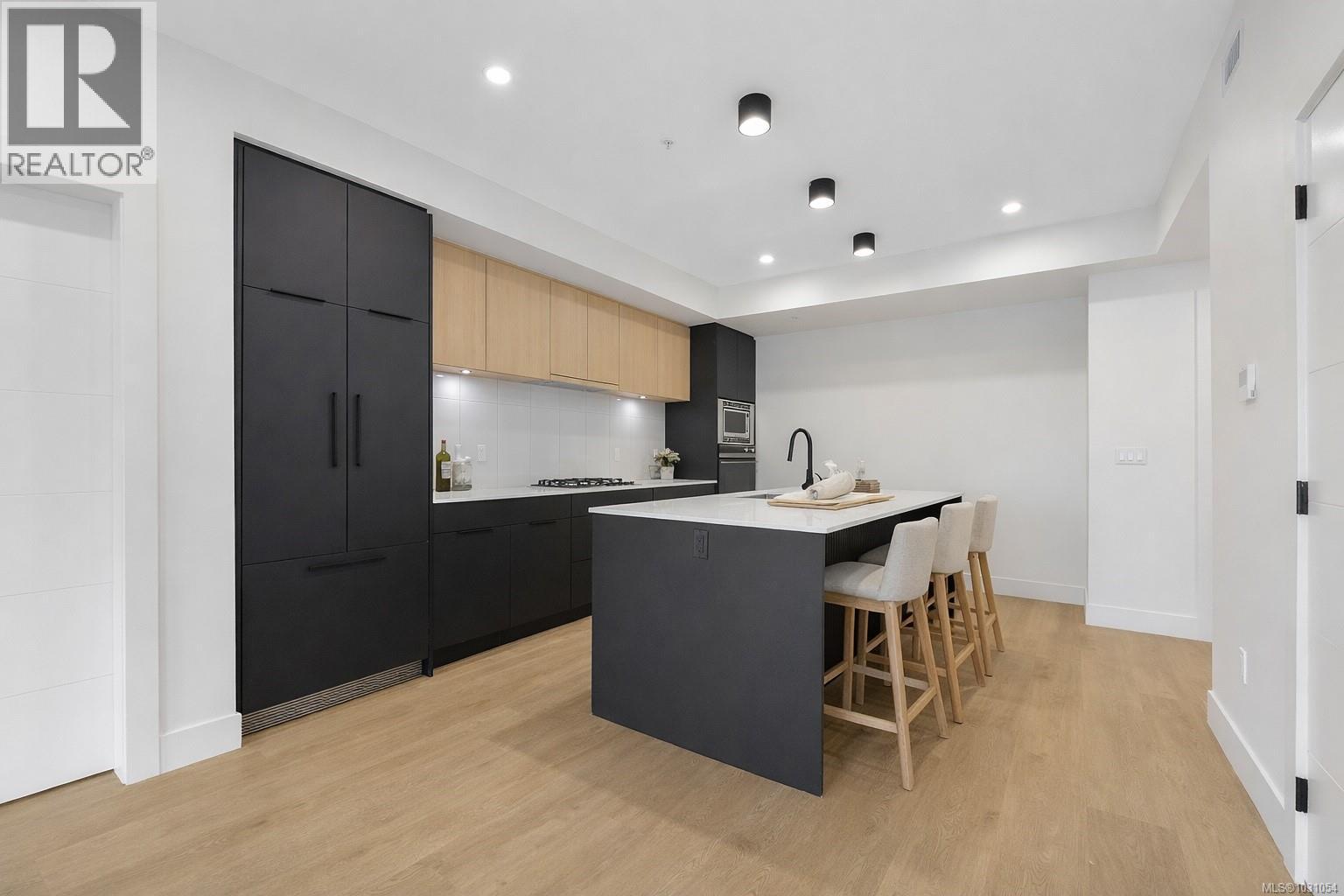 #314 2341 BEAR MOUNTAIN PKWY - 10