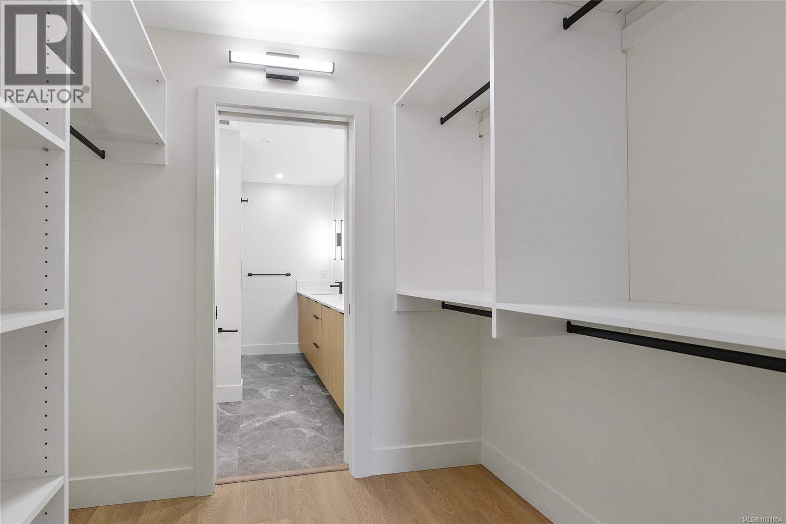 #314 2341 BEAR MOUNTAIN PKWY - 32