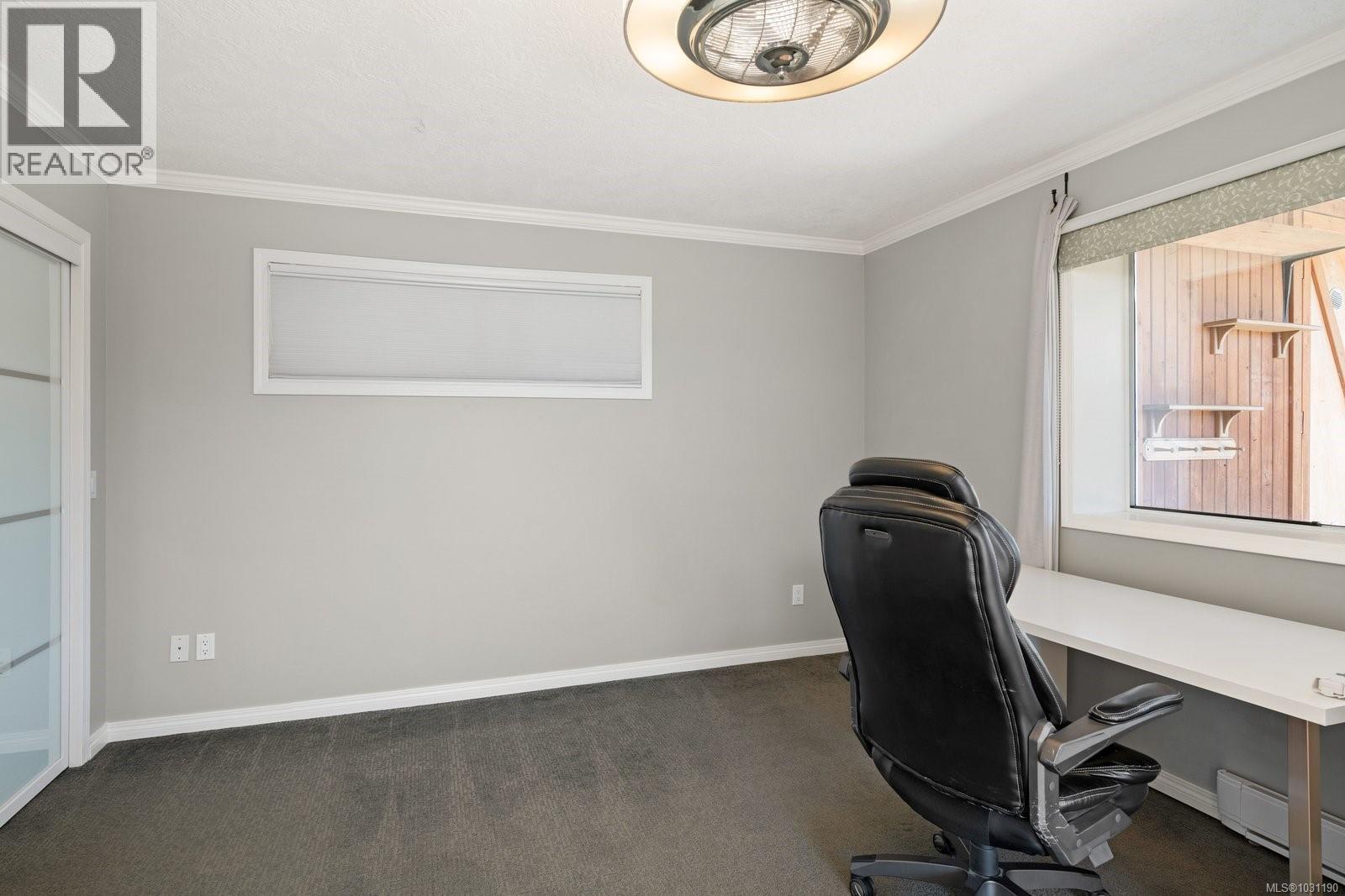  381 Montcalm Avenue, Saanich