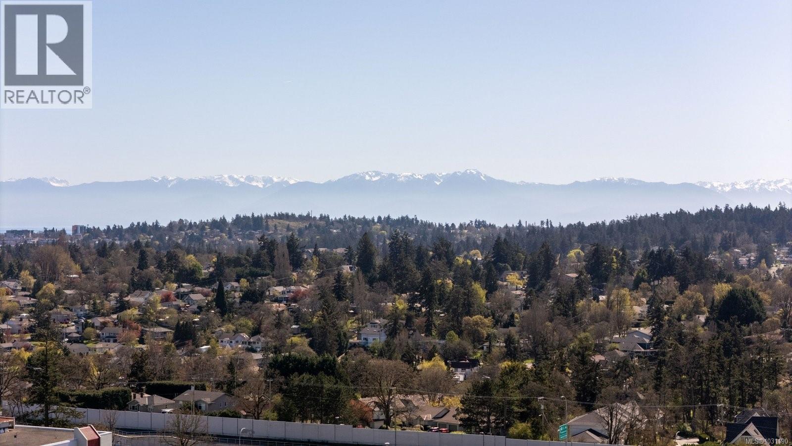  381 Montcalm Avenue, Saanich