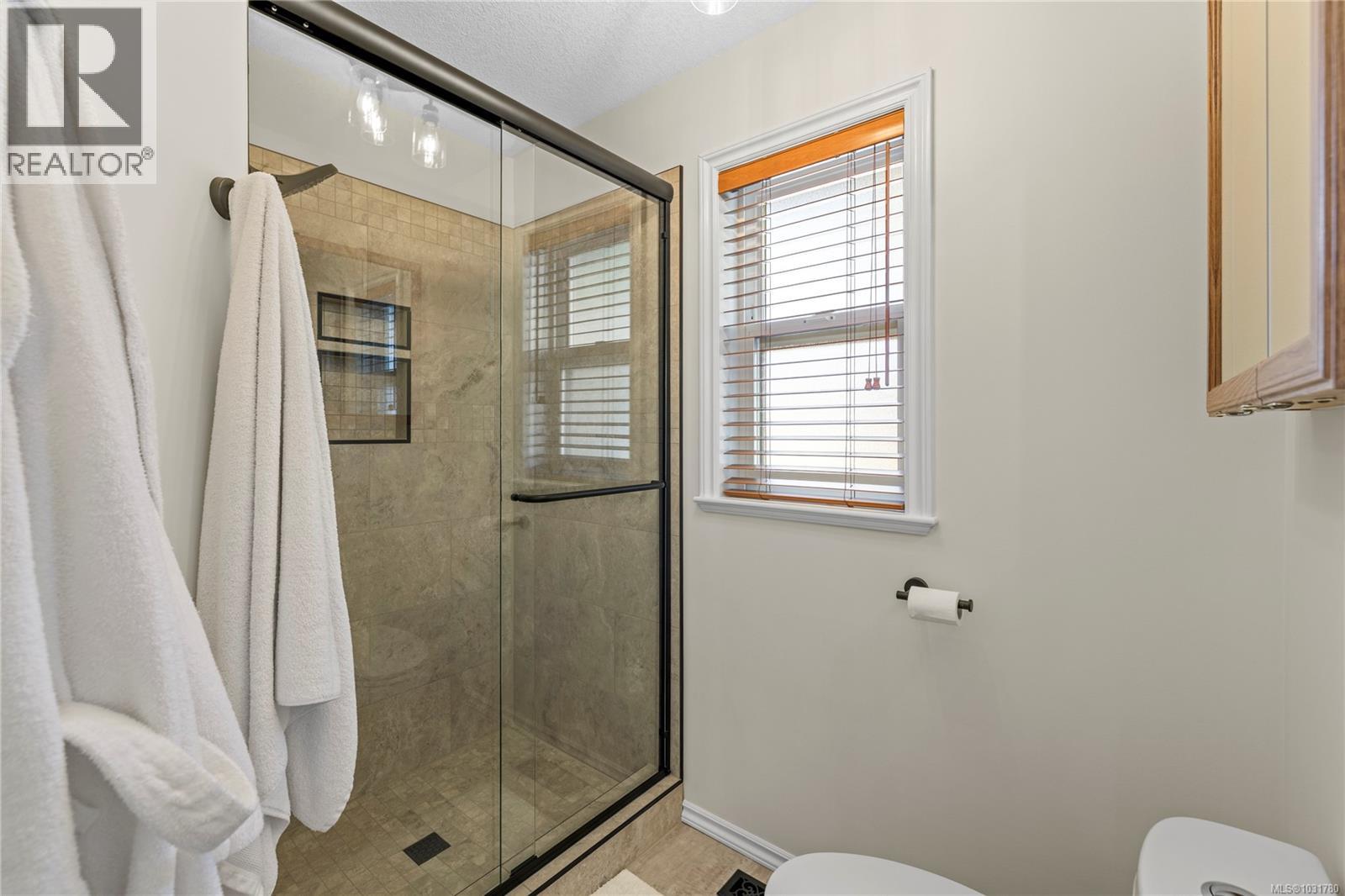 501 MUIRFIELD CLOSE - 16