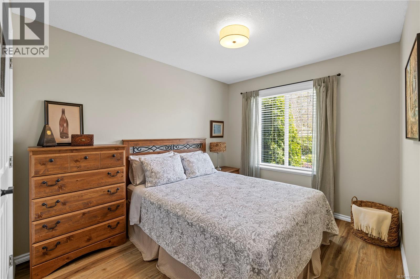 501 MUIRFIELD CLOSE - 18