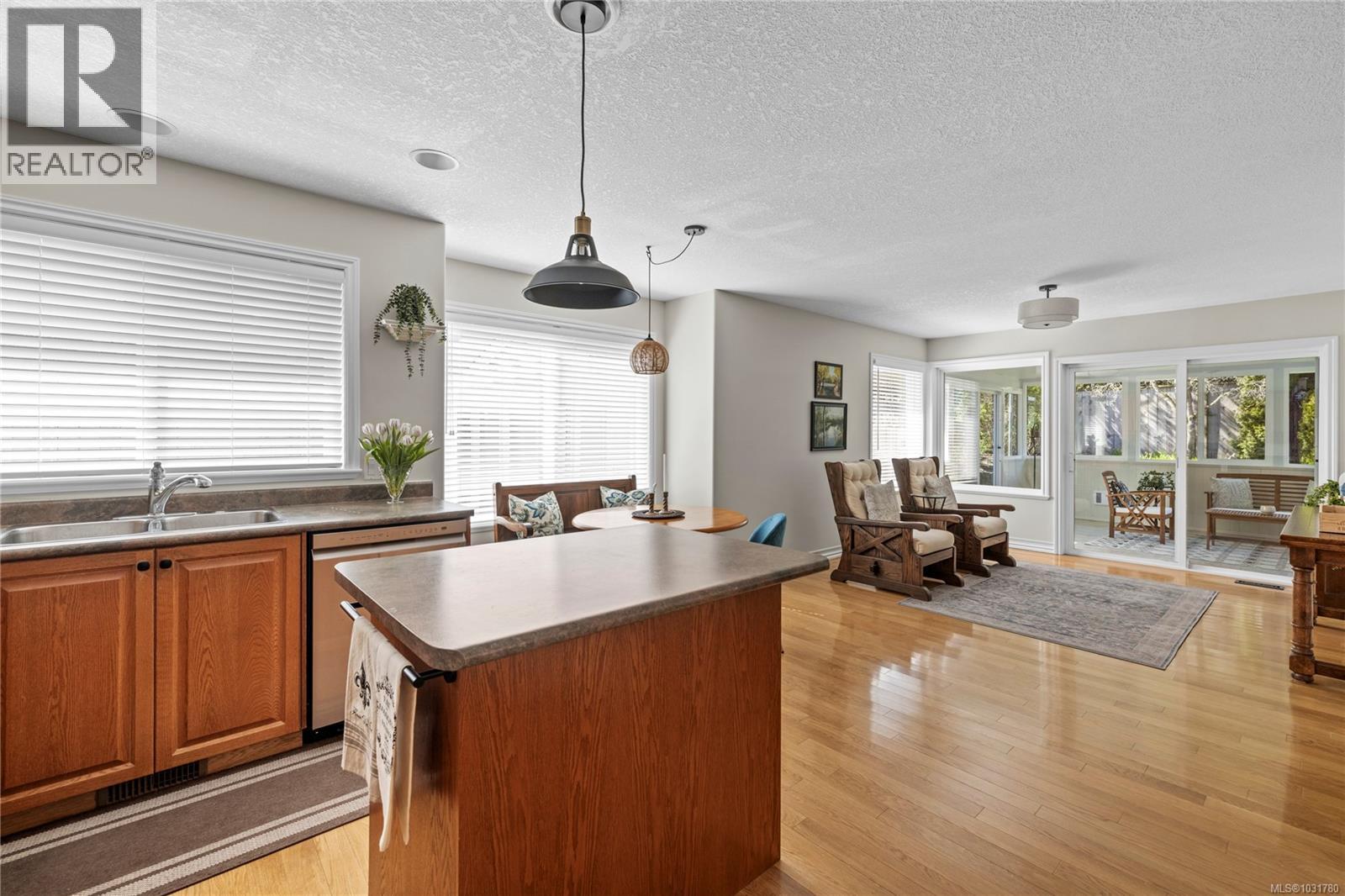 501 MUIRFIELD CLOSE - 23