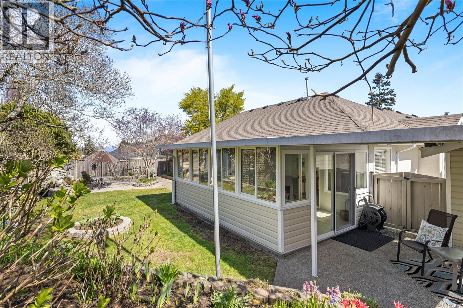 501 MUIRFIELD CLOSE - 29