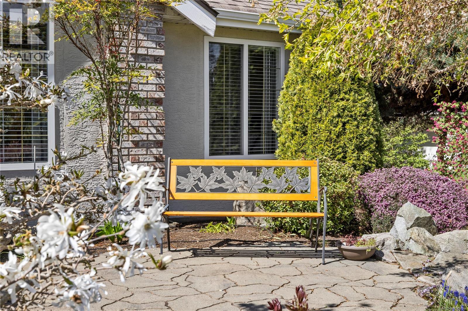 501 MUIRFIELD CLOSE - 38