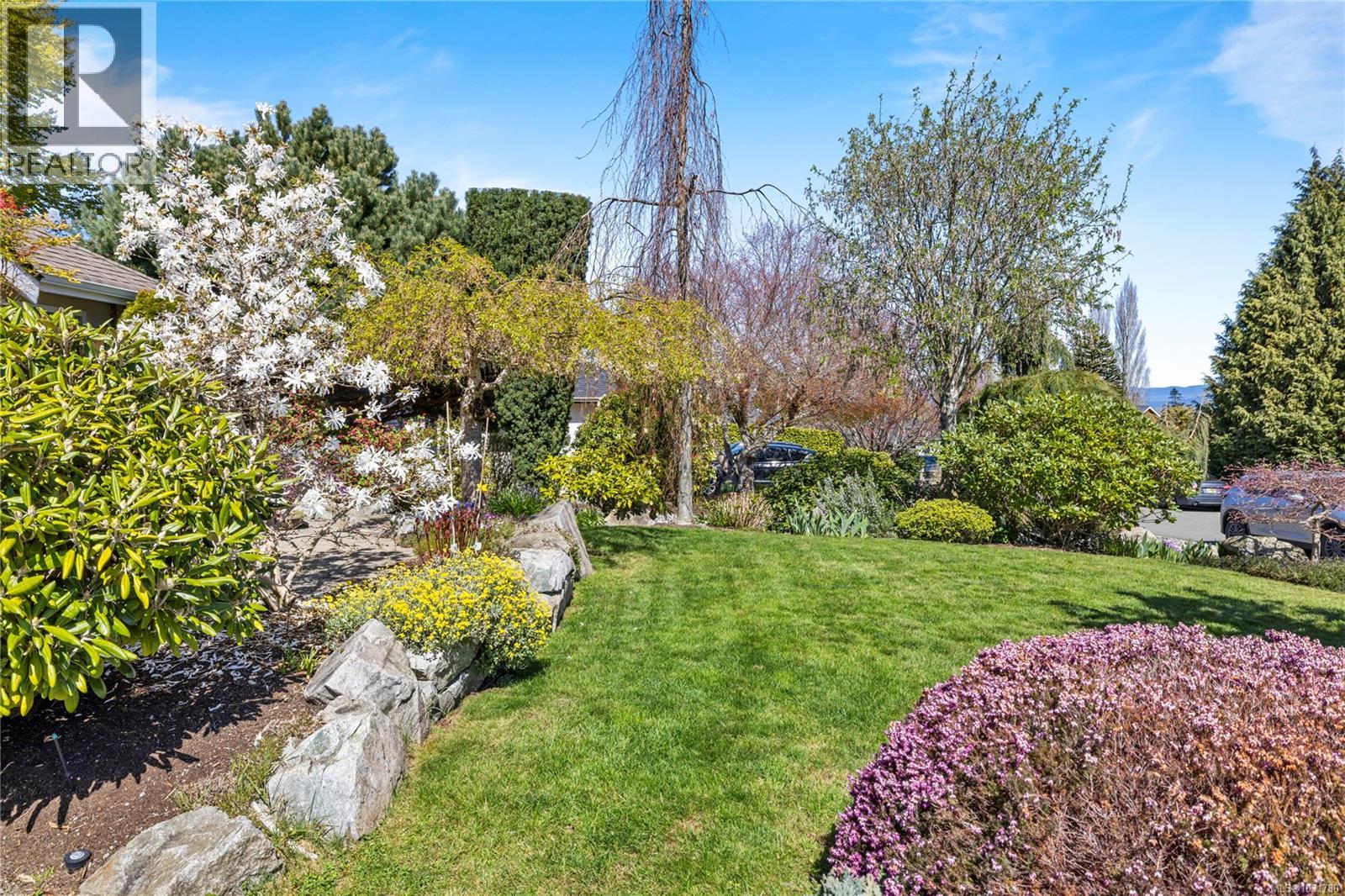 501 MUIRFIELD CLOSE - 39