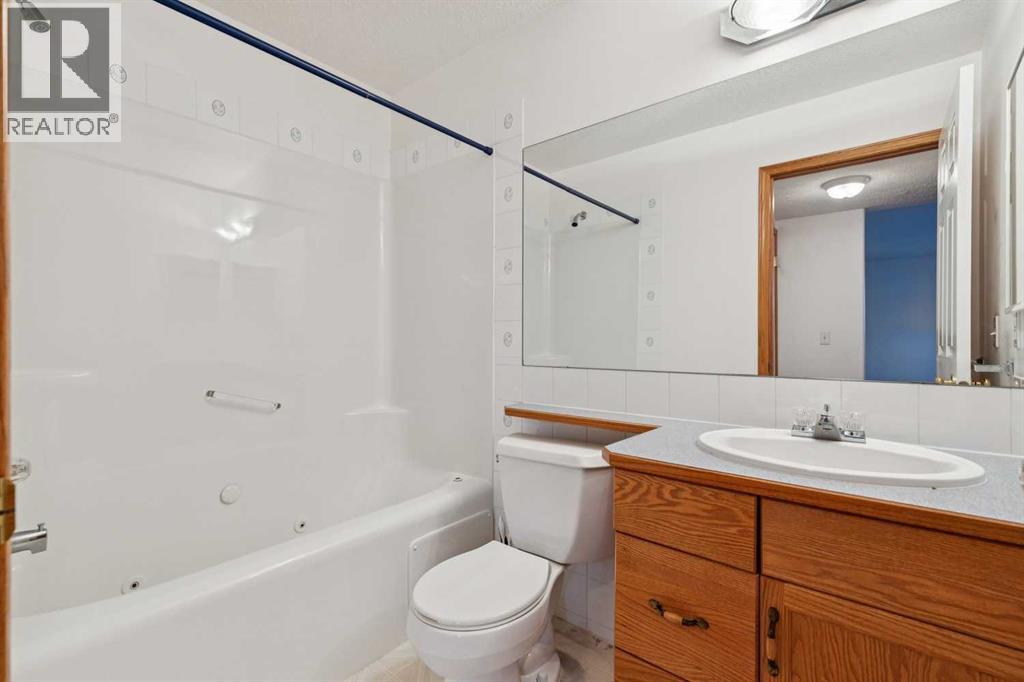 Single Family House Bi-level for Sale in  Anaheim Green NE Monterey Park Calgary 