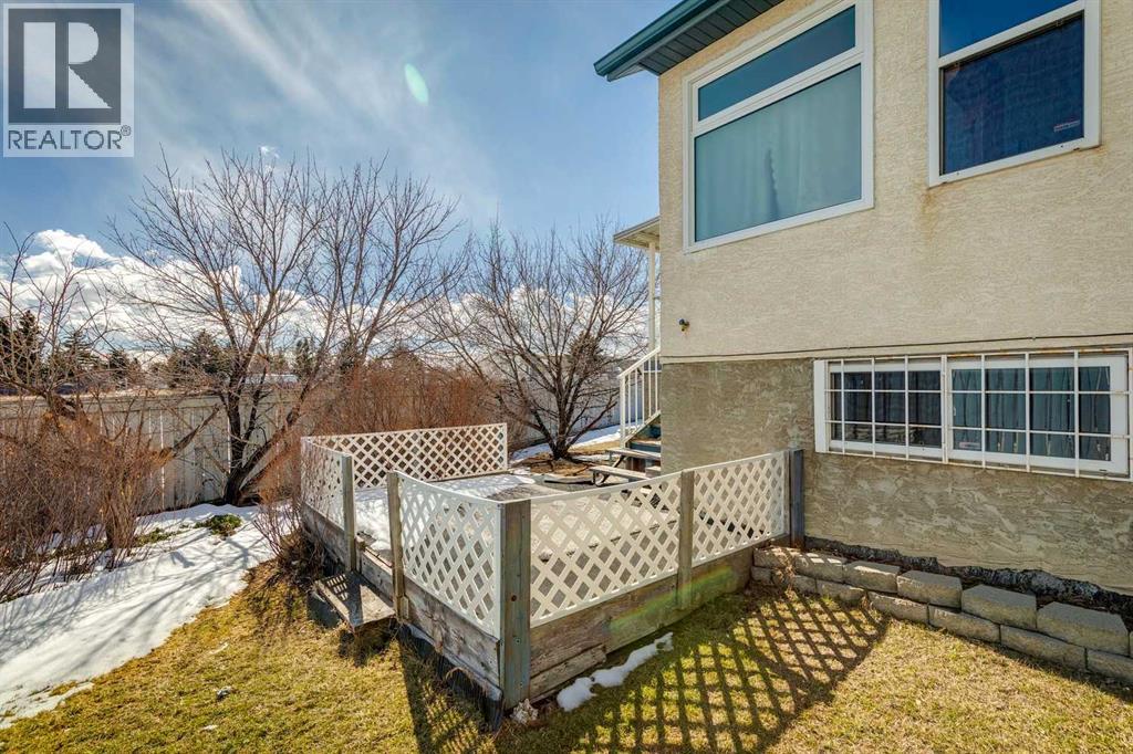 Single Family House Bi-level for Sale in  Anaheim Green NE Monterey Park Calgary 