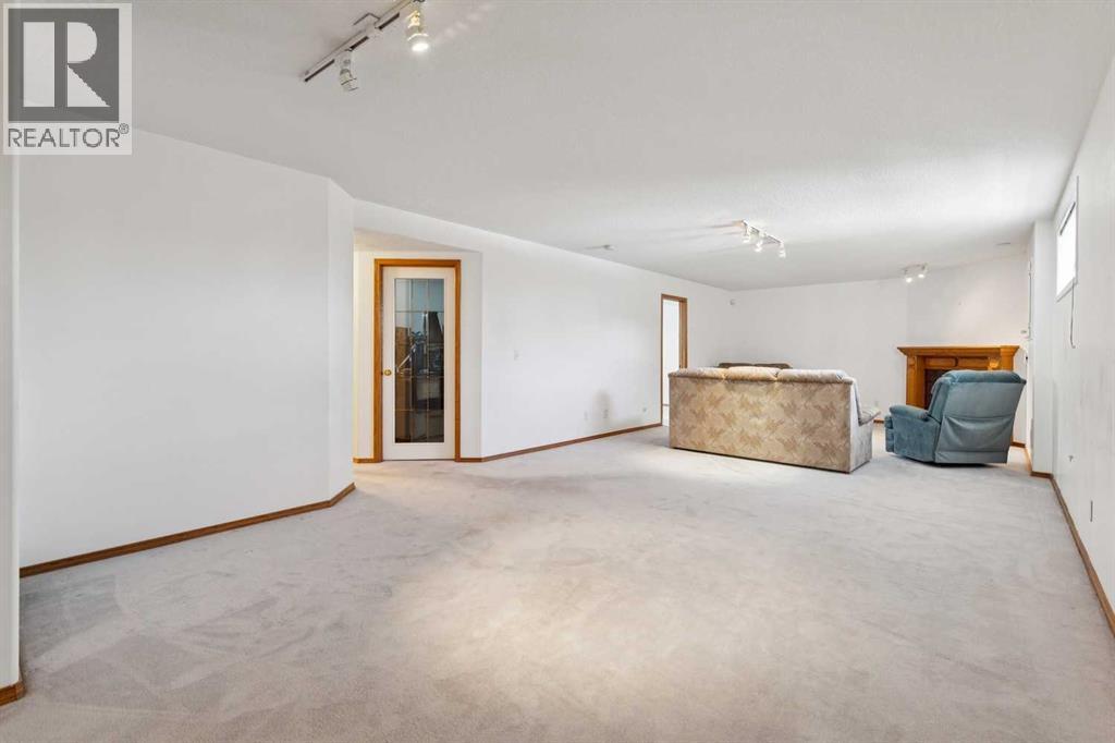 Single Family House Bi-level for Sale in  Anaheim Green NE Monterey Park Calgary 