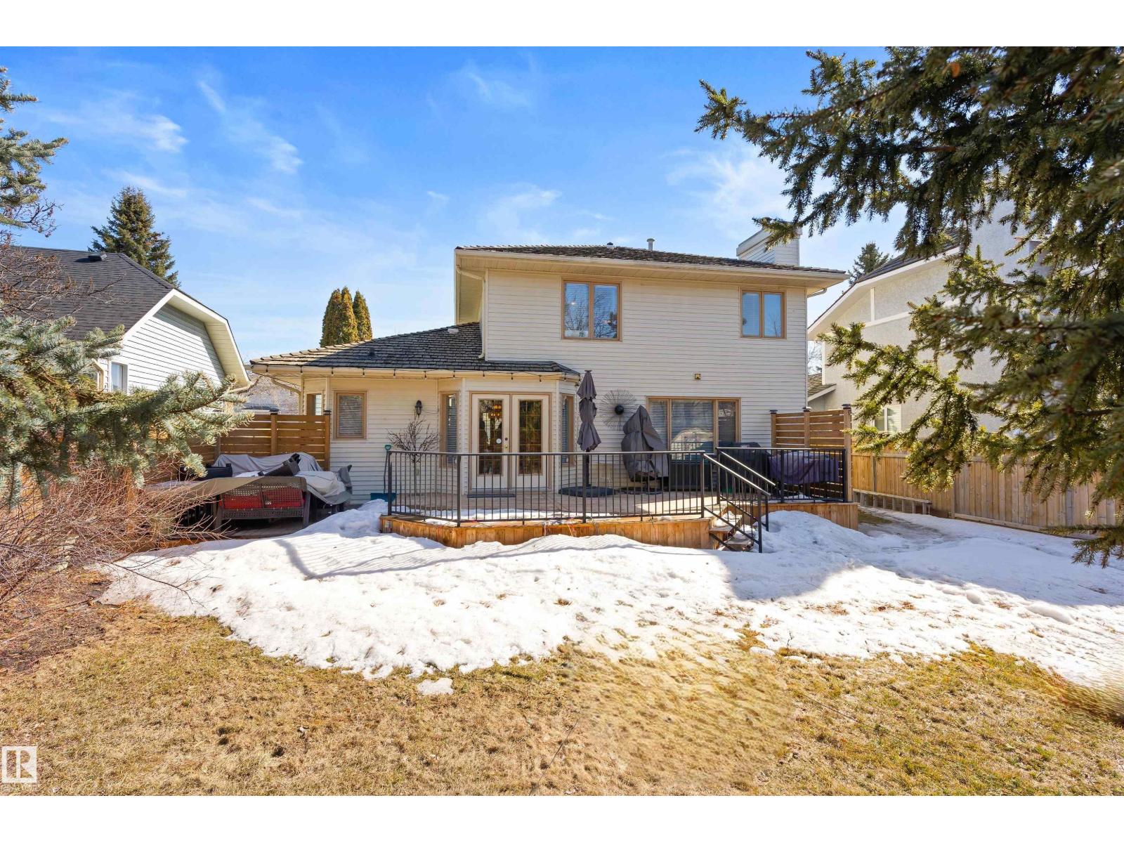 18 PARKWOOD DR, St. Albert