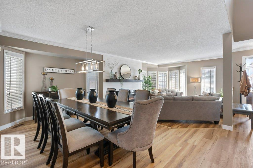 18 PARKWOOD DR, St. Albert