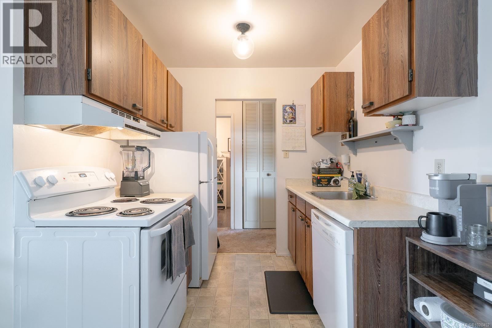 #303 550 Bradley St - 6