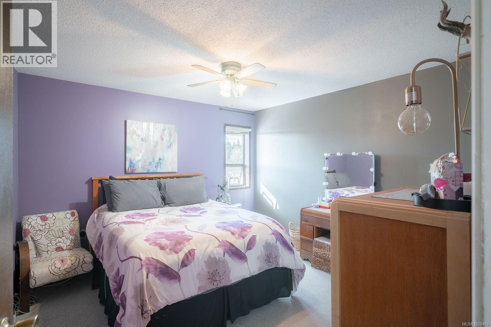 #303 550 BRADLEY ST - 12