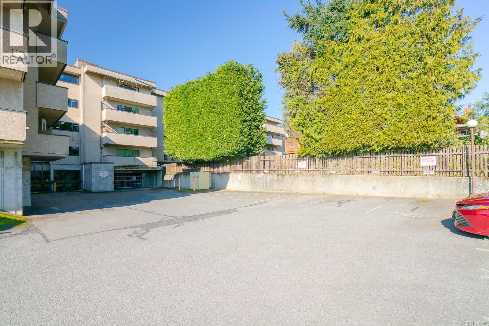 #303 550 Bradley St - 23