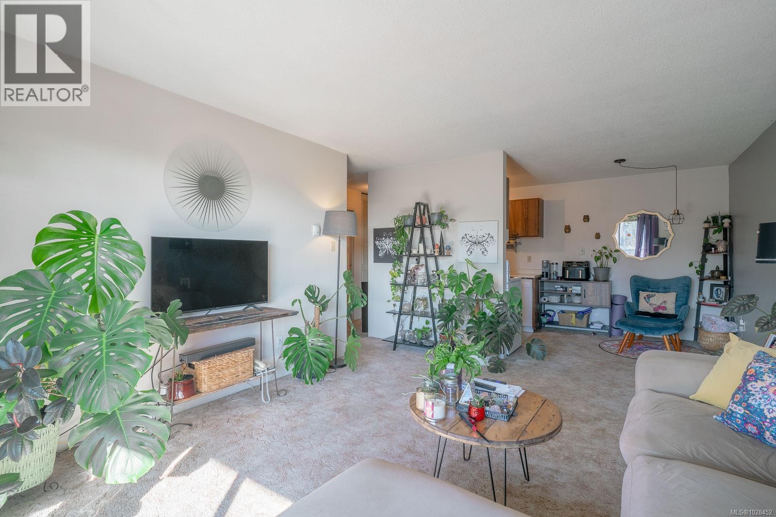 #303 550 BRADLEY ST - 4