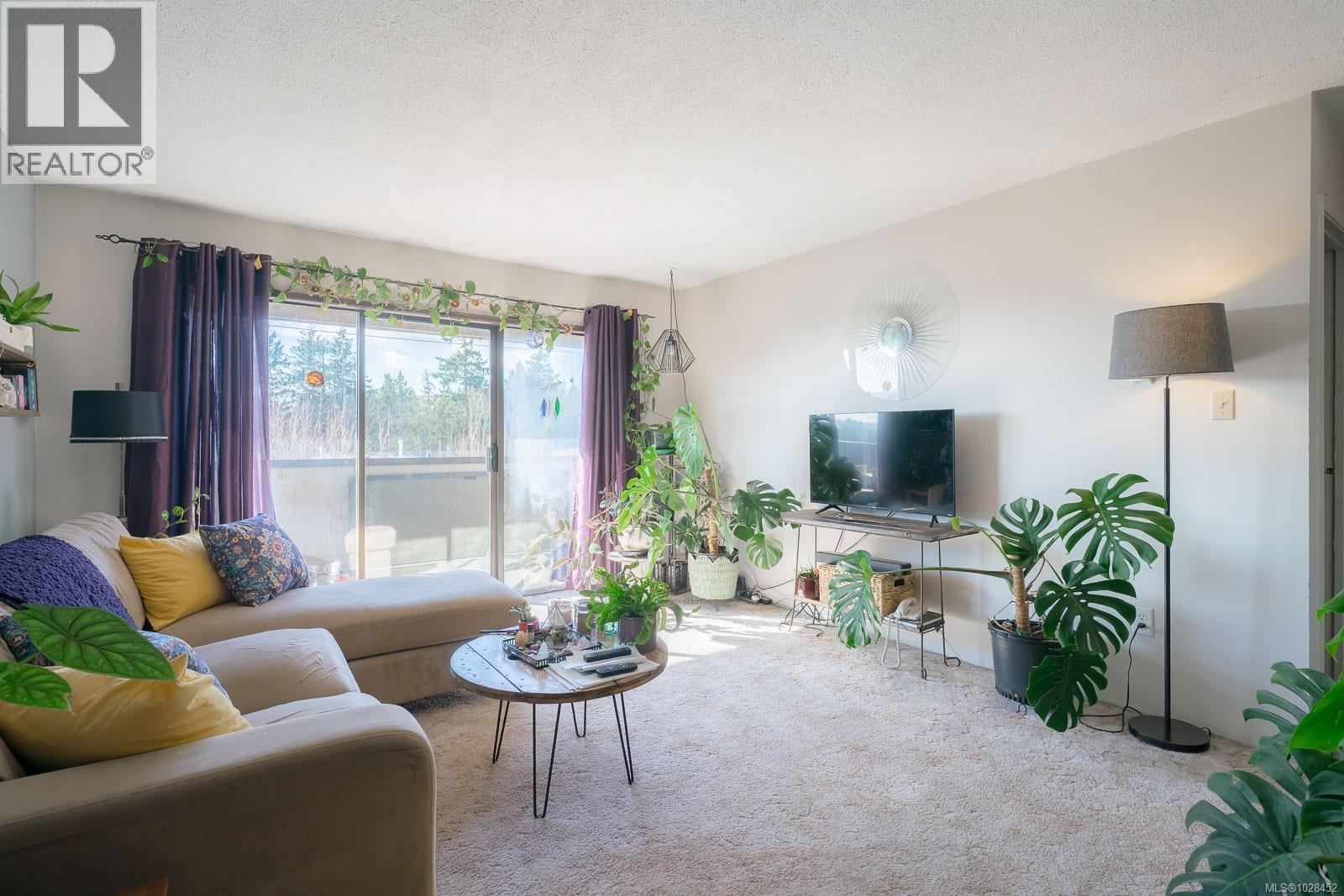 #303 550 BRADLEY ST - 3