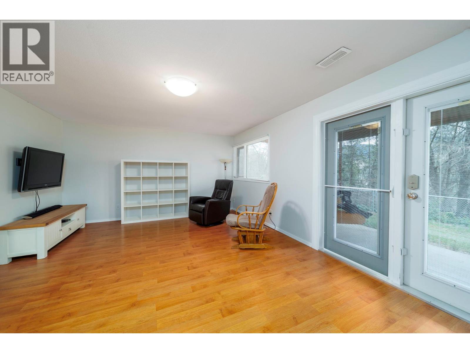 10943 Eva Road, Lake Country