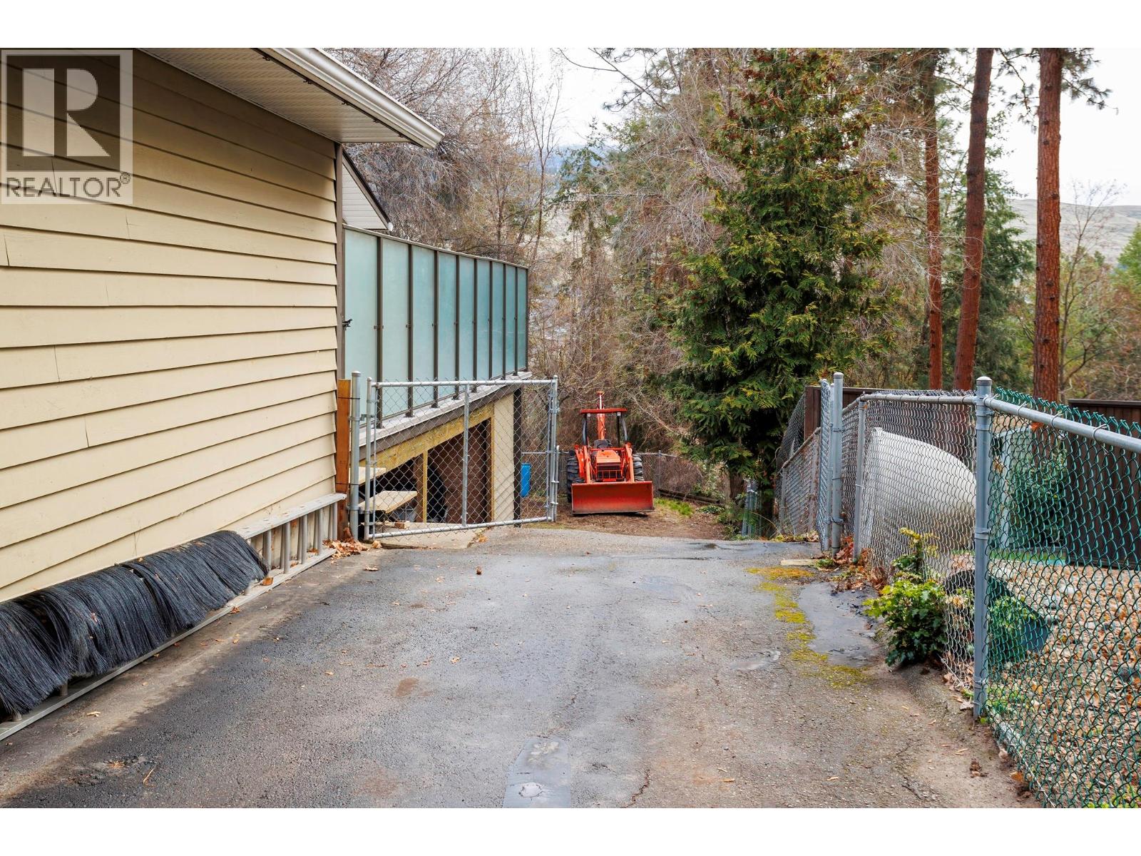 10943 Eva Road, Lake Country