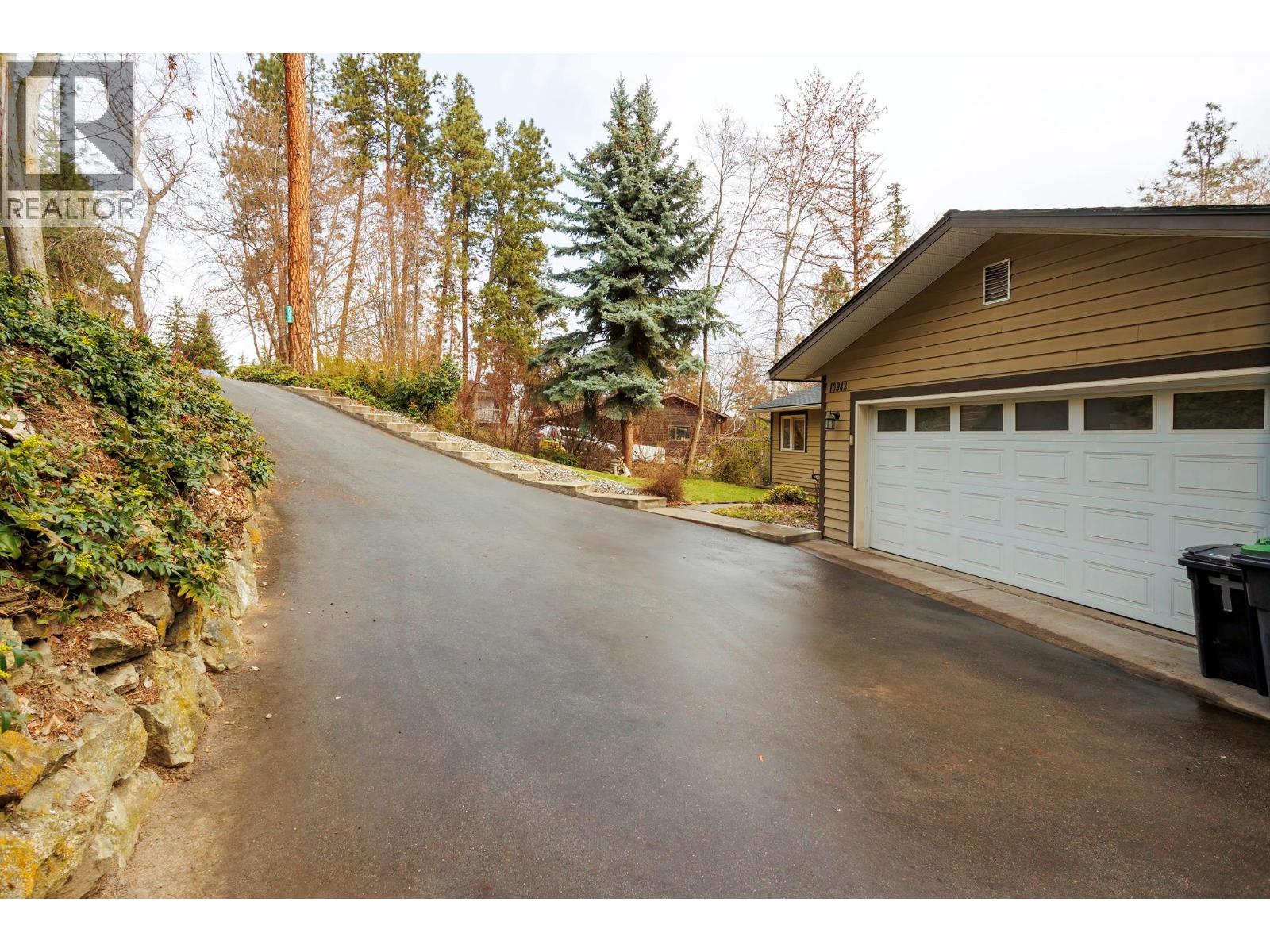 10943 Eva Road, Lake Country