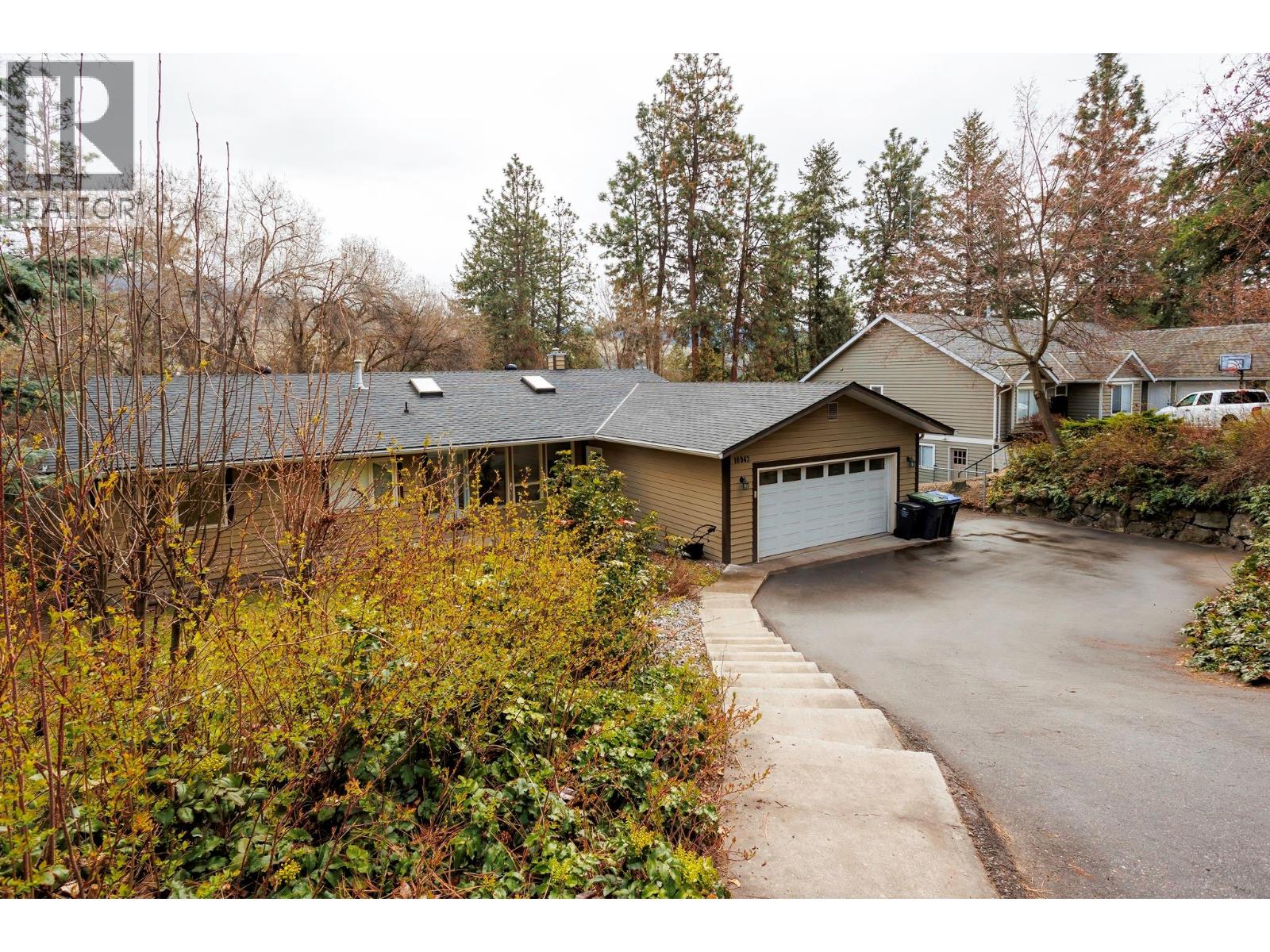 10943 Eva Road, Lake Country