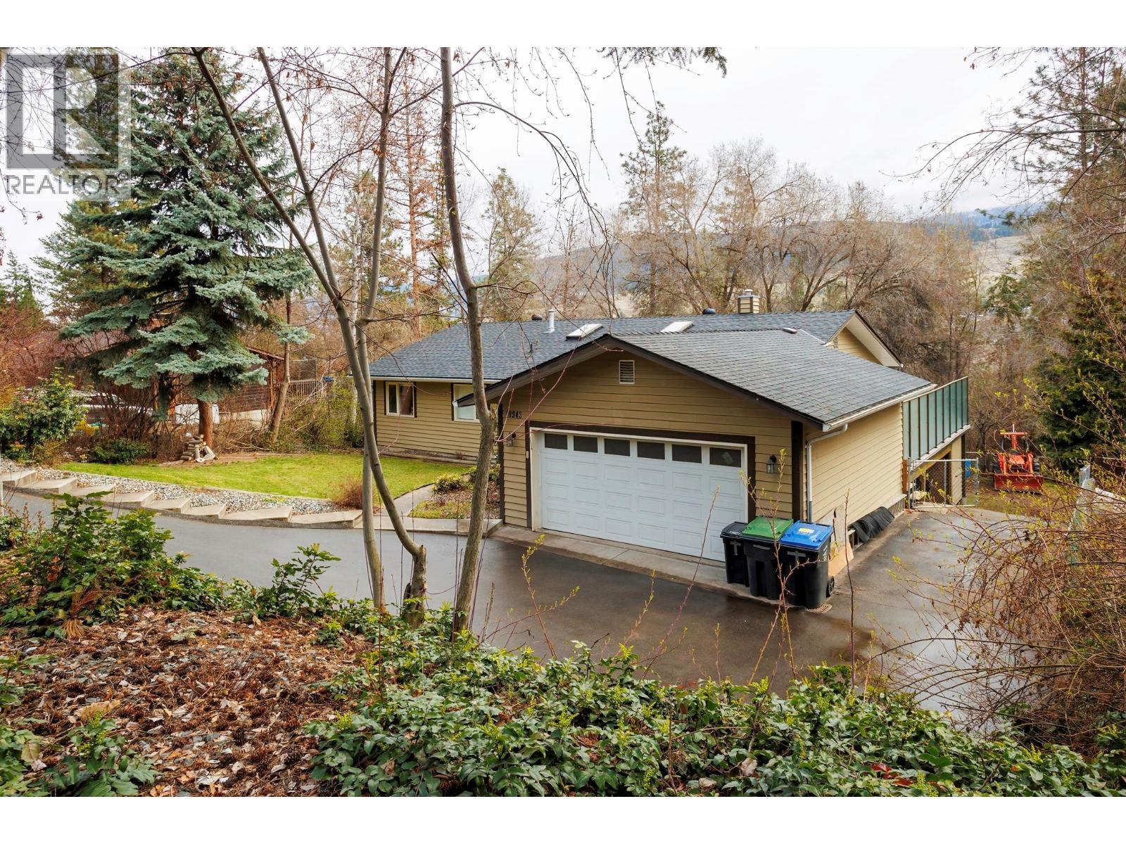 10943 Eva Road, Lake Country