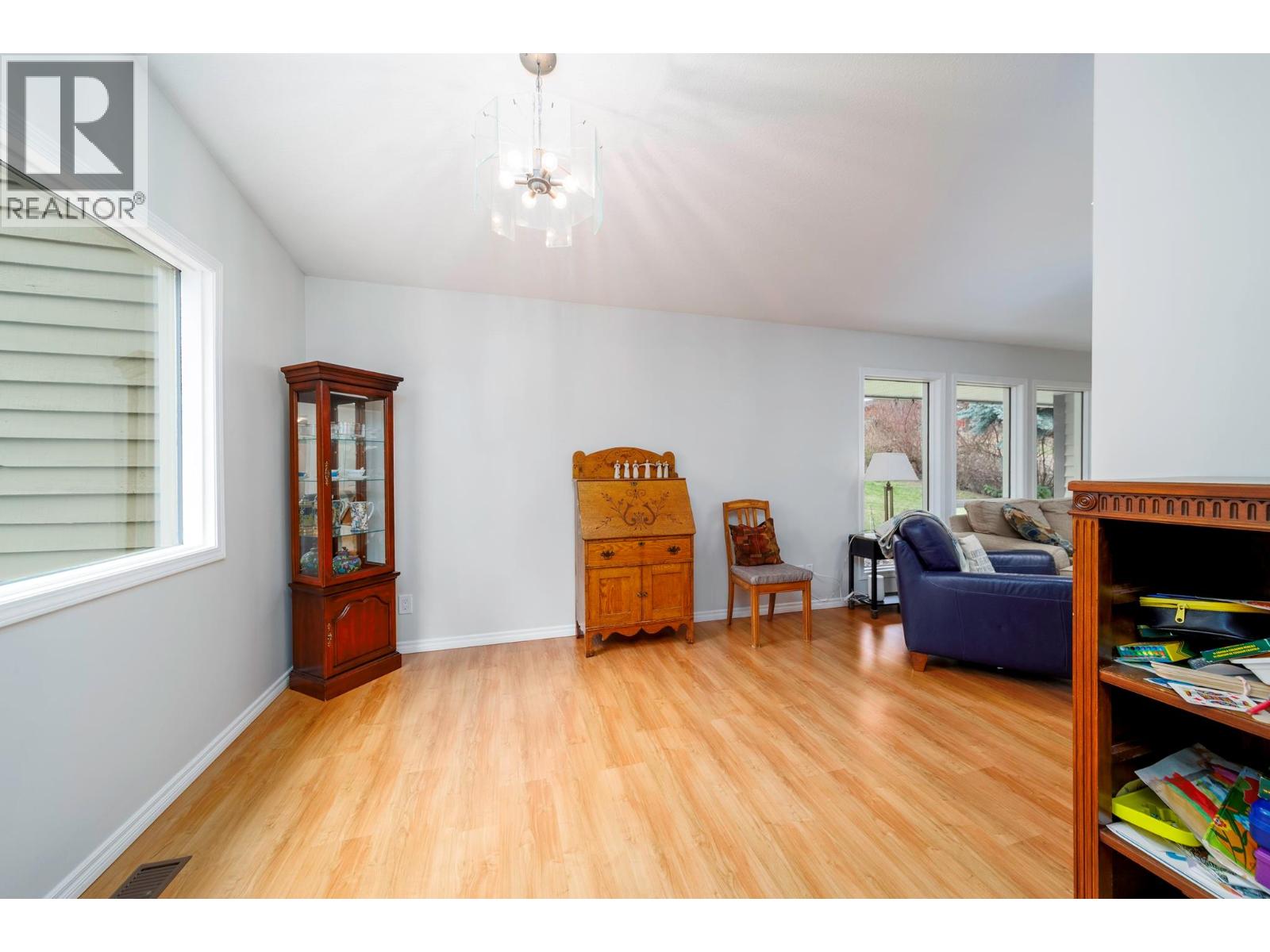 10943 Eva Road, Lake Country