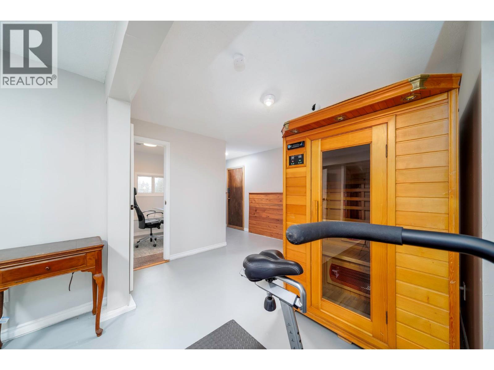 11011 Hallam Drive, Lake Country